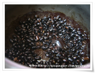 お餅に入れる小豆の甘煮（小豆の蜜煮）と豆の蜜煮を手作りしました — 手順の写真