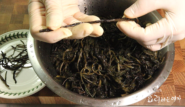 Boil dried gondre — step photo 2