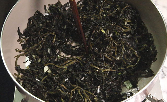 Stir-fry gondre — step photo 2