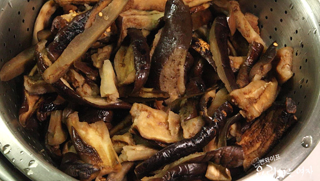 Soak dried eggplant — step photo 3