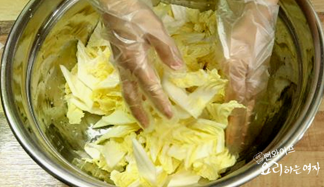 Salt the cabbage — step photo 1