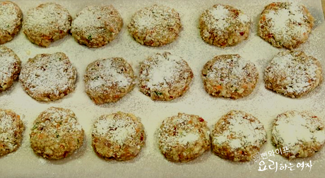 Shape and pan-fry — step photo 2