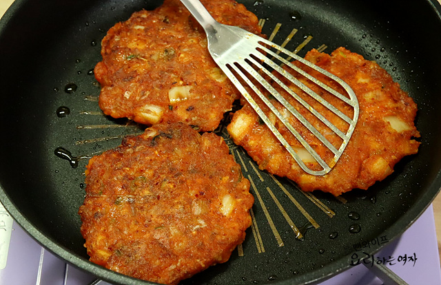 Fry the pancakes — step photo 1