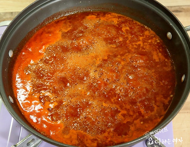 Cook the tteokbokki — step photo 2