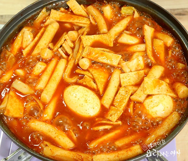 Cook the tteokbokki — step photo 1