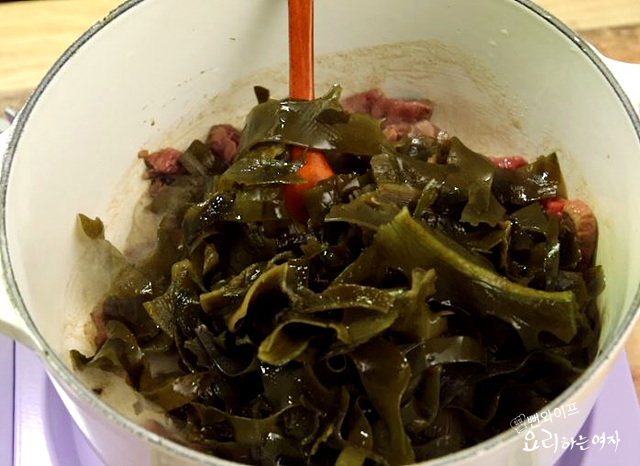 Boil the soup — step photo 2