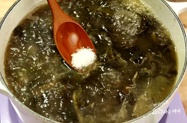 Boil the soup — step photo 2