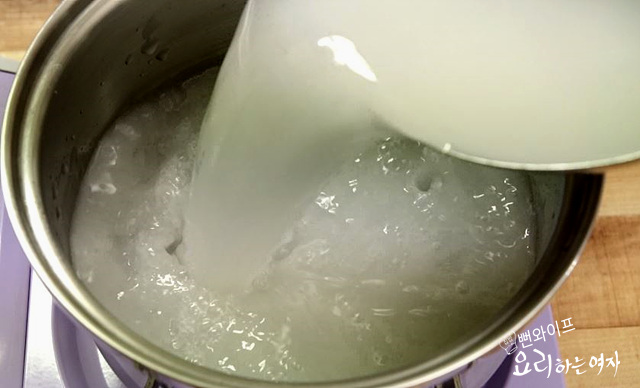 Make the broth — step photo 1