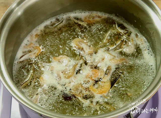 Make the broth — step photo 1
