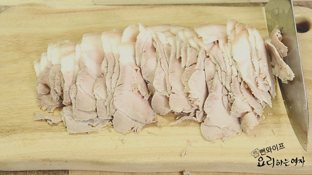Chill and slice the pork — step photo 3