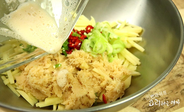 Make the batter — step photo 1