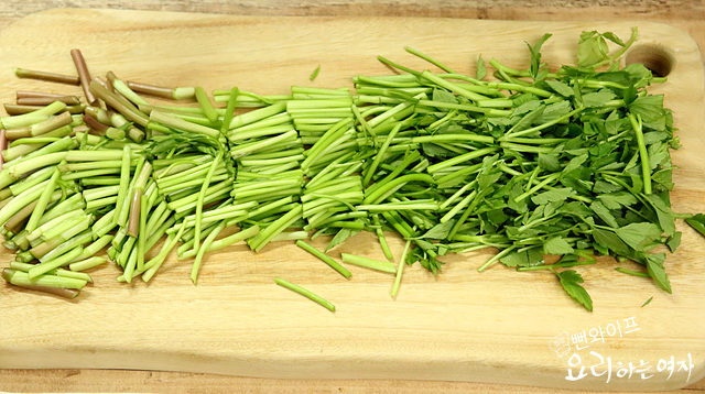 Chop the ingredients — step photo 1