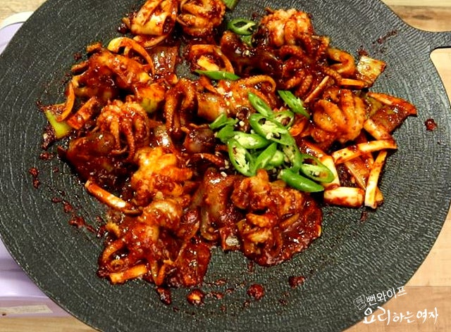 Stir-fry the webfoot octopus — step photo 1