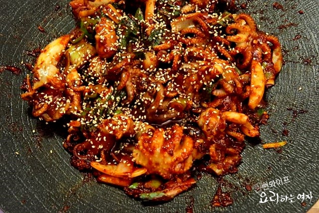 Stir-fry the webfoot octopus — step photo 3