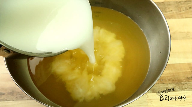 Make the kimchi broth — step photo 1