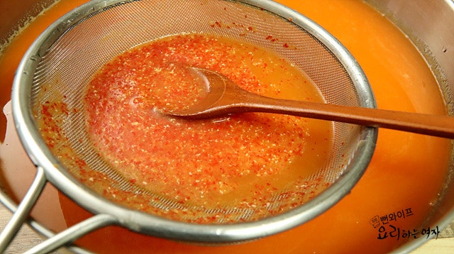 Make the kimchi broth — step photo 2