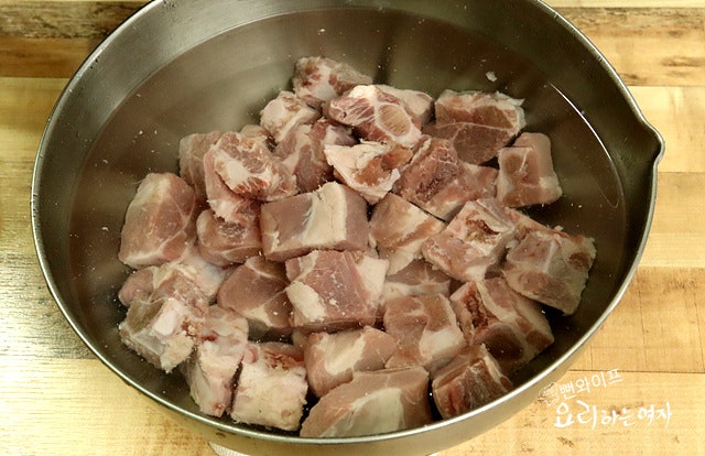 Draw out the blood from the ribs — step photo 2