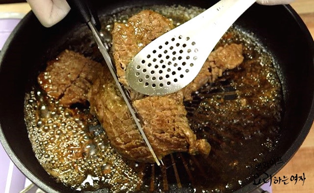 Cook the meat — step photo 2