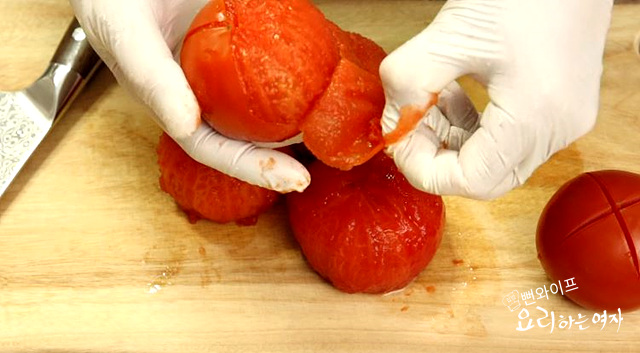 Prep the tomatoes — step photo 1