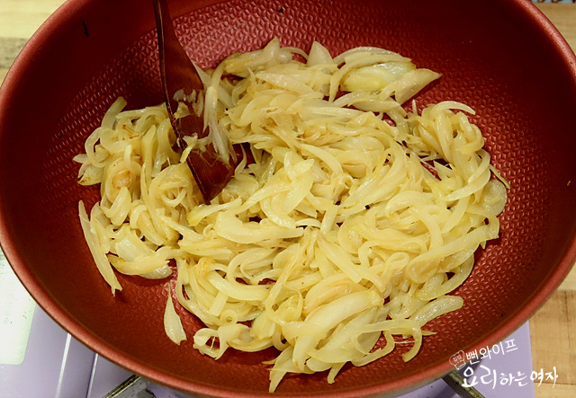 Sauté the onions — step photo 3