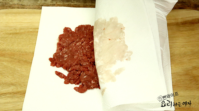 牛肉の下処理と炒め方 — 手順の写真 1