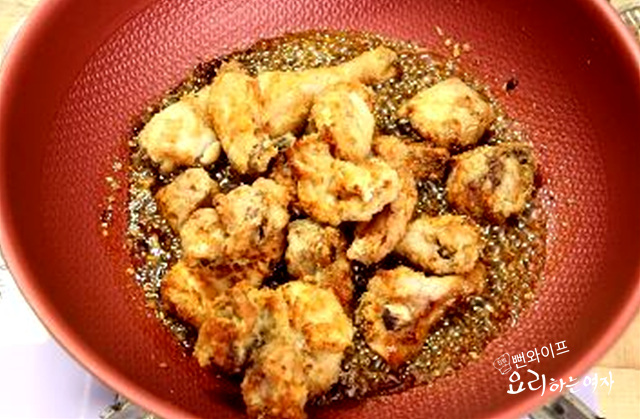 Coat with sauce — step photo 1