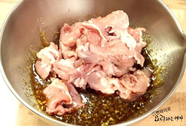 肉に下味をつける — 手順の写真 2