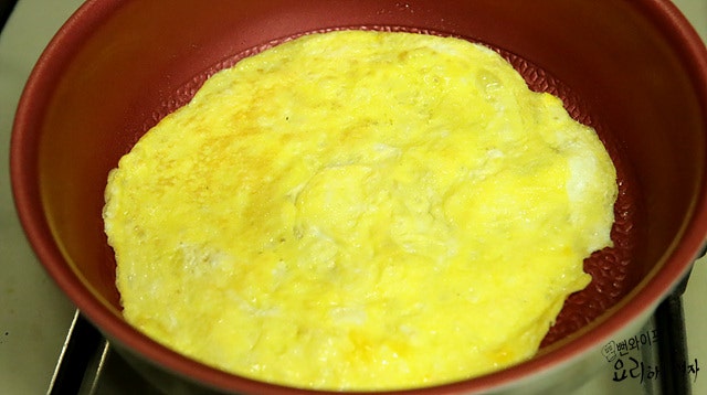 Prepare and slice the ingredients — step photo 1