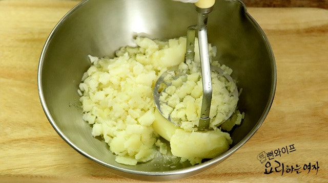 Make the potato salad — step photo 1