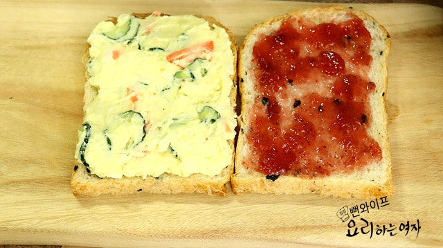 Make potato salad sandwiches — step photo 2