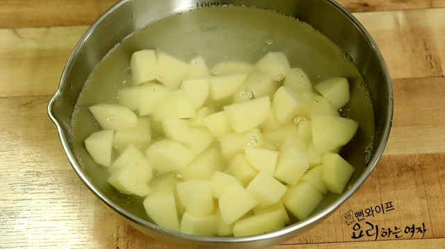 Prepare and cut ingredients — step photo 2