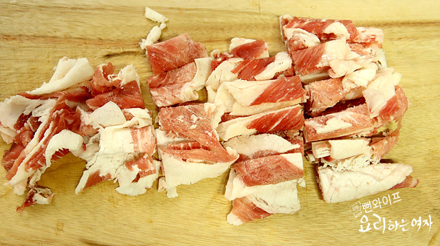 Cut the ingredients — step photo 1
