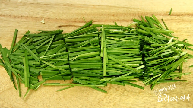 Cut the ingredients — step photo 1