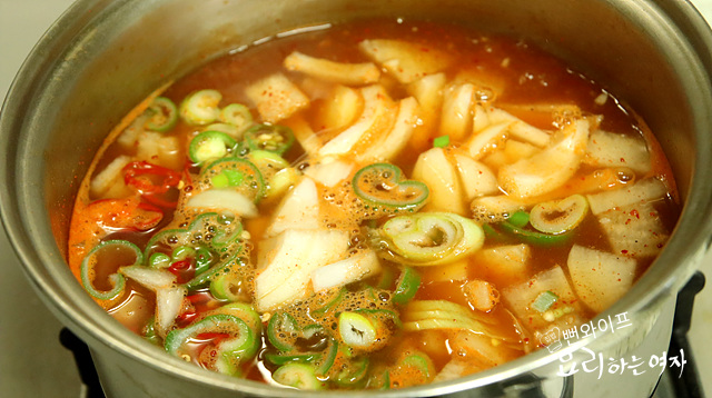 Boil the soup — step photo 2