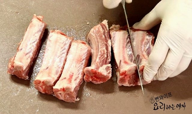 Prepare the baby back ribs — step photo 1