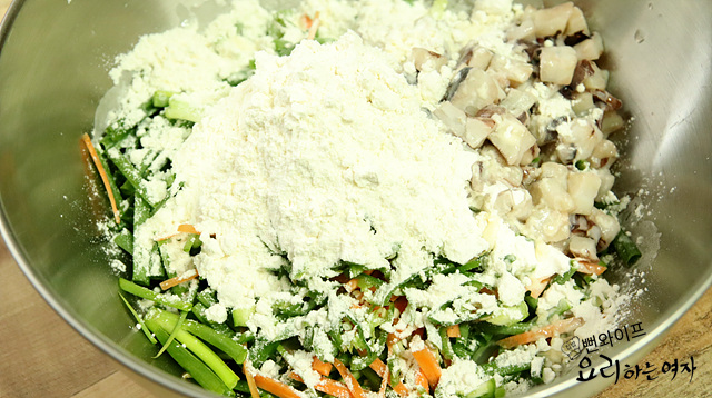 Make the batter — step photo 2
