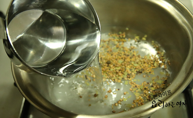 Boil the pickling brine — step photo 2