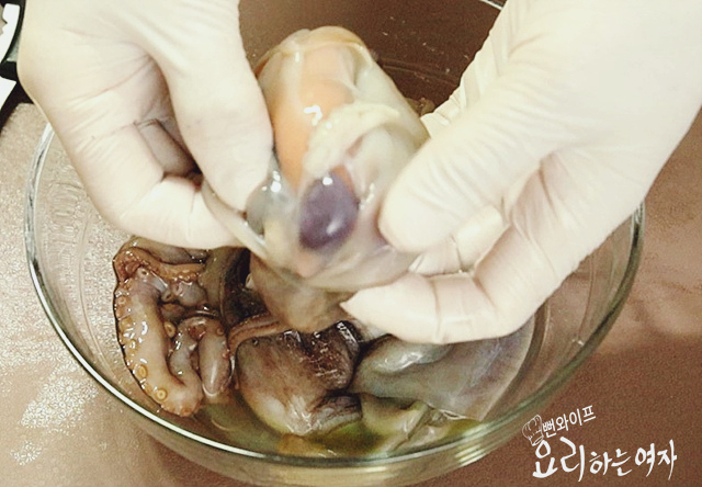 Clean the octopus — step photo 2