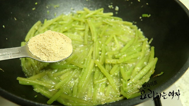 Stir-fry — step photo 2