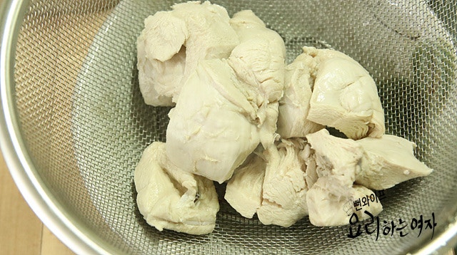 鶏むね肉をゆでる — 手順の写真 1