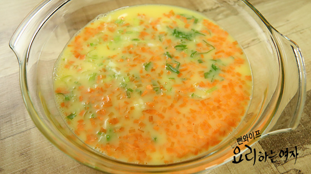 Make the egg mixture — step photo 2