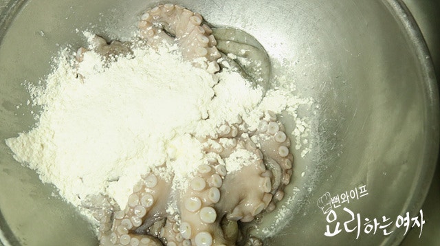 Clean the octopus — step photo 1