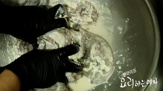 Clean the octopus — step photo 2