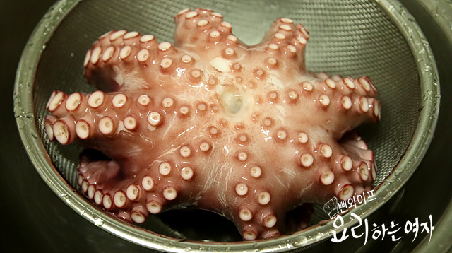 How to boil the octopus — step photo 2