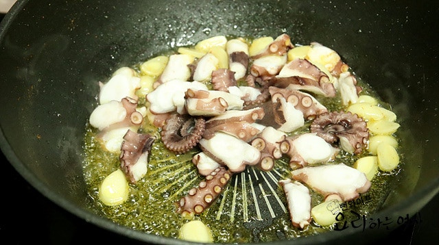Make butter-seared octopus — step photo 1