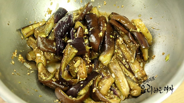 Toss with seasoning — step photo 3