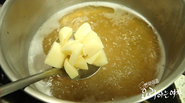 Add ingredients and boil — step photo 1