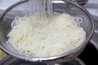 そうめんをゆでる — 手順の写真 2