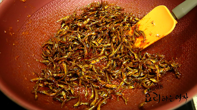 Toss in the sauce — step photo 3