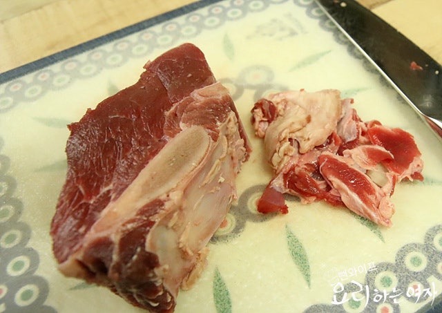Trim and clean the beef ribs — step photo 1
